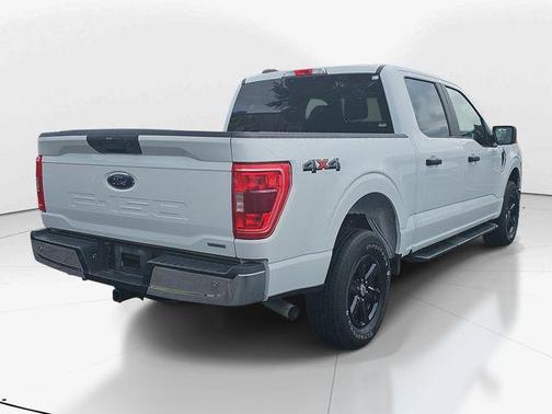 OXFORD WHITE 2022 Ford F-150 XLT