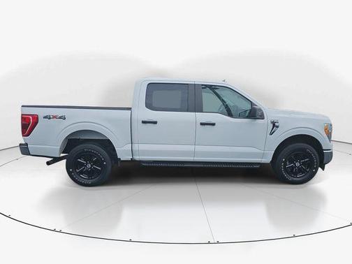 OXFORD WHITE 2022 Ford F-150 XLT