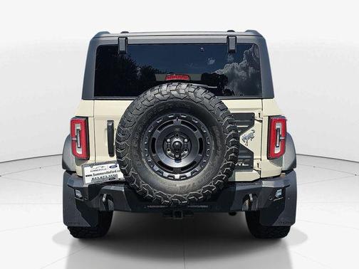 Desert Sand 2022 Ford Bronco Everglades