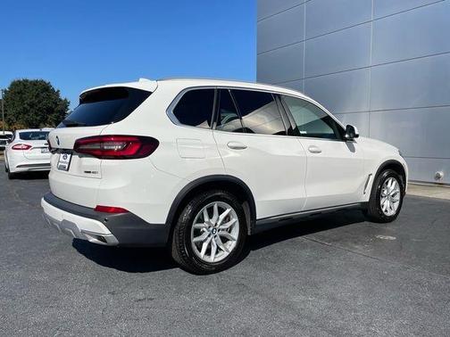 2023 BMW X5 sDrive40i