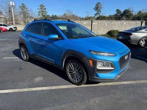 2021 Hyundai KONA SEL