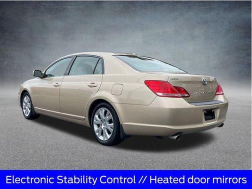 2010 Toyota Avalon XLS