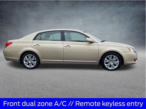 2010 Toyota Avalon XLS