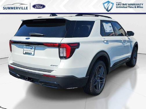 Star White Metallic Tri-Coat 2026 Ford Explorer ST-Line