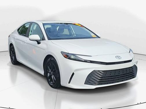 Ice 2025 Toyota Camry LE