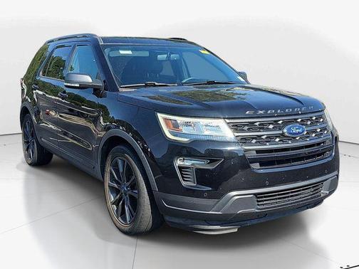 Agate Black Metallic 2019 Ford Explorer XLT