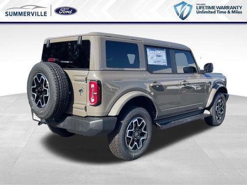 2025 Ford Bronco Outer Banks