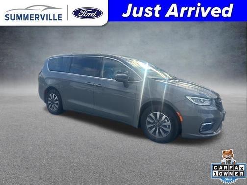 2022 Chrysler Pacifica Hybrid Touring L