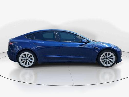 Deep Blue Metallic 2022 Tesla Model 3 Standard Range