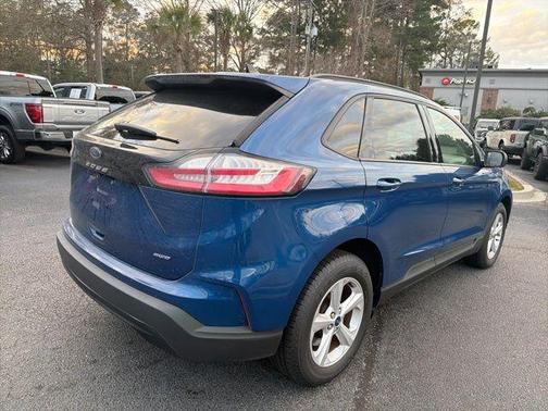 2022 Ford Edge SE