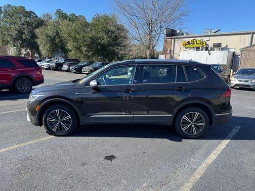 2024 Volkswagen Tiguan 2.0T Wolfsburg Edition