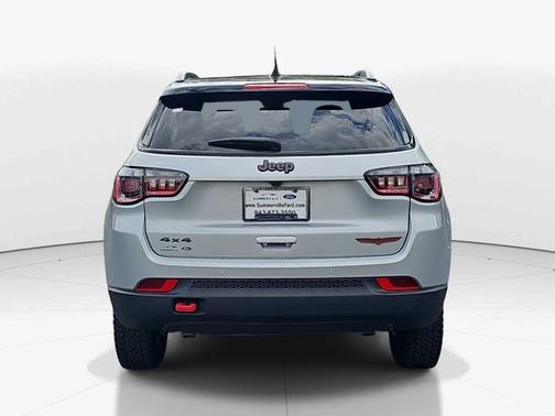 Silver Zynith 2025 Jeep Compass TRAILHAWK