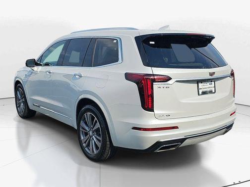 Crystal White Tricoat 2021 Cadillac XT6 Premium Luxury FWD