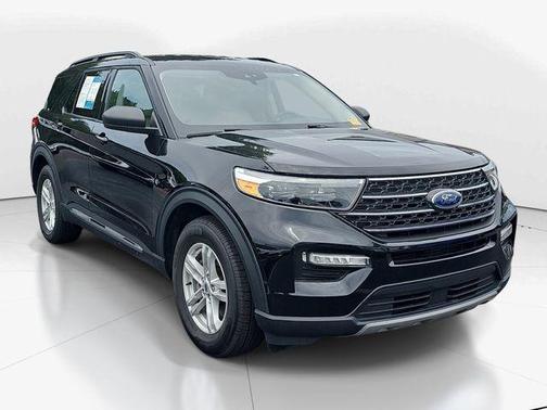 Black Metallic 2024 Ford Explorer XLT