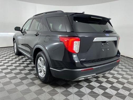 Black Metallic 2024 Ford Explorer XLT