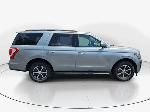 ICONIC SILVER METALLIC 2021 Ford Expedition XLT