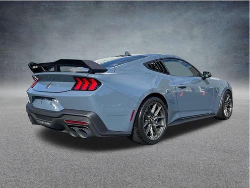 2025 Ford Mustang Dark Horse