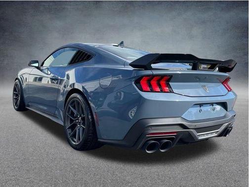 2025 Ford Mustang Dark Horse