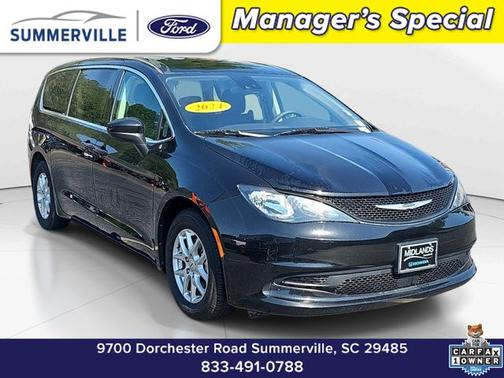 Diamond Black 2024 Chrysler Voyager LX