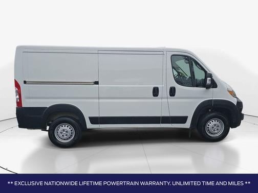 Bright White Clearcoat 2025 RAM ProMaster 2500 136 WB LOW ROOF CARGO