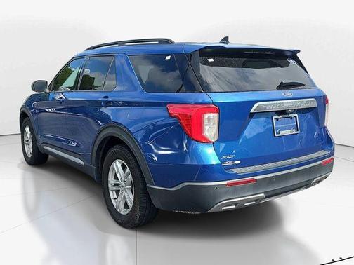 Atlas Blue Metallic 2022 Ford Explorer XLT