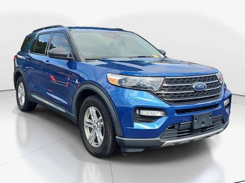 Atlas Blue Metallic 2022 Ford Explorer XLT