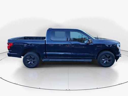 2022 Ford F-150 Lightning LARIAT