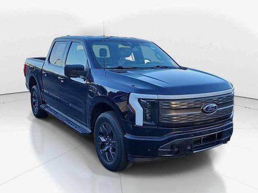 2022 Ford F-150 Lightning LARIAT