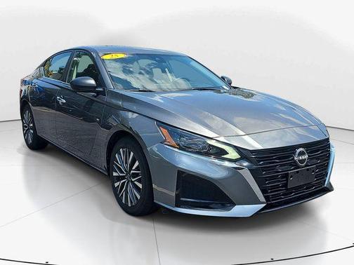 Gun Metallic 2025 Nissan Altima 2.5 SV