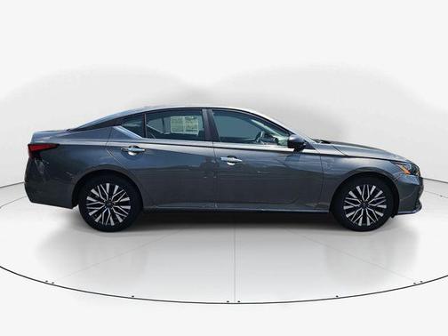 Gun Metallic 2025 Nissan Altima 2.5 SV