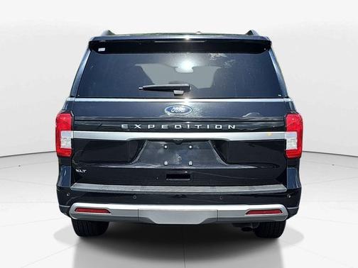 AGATE BLACK METALLIC 2024 Ford Expedition XLT