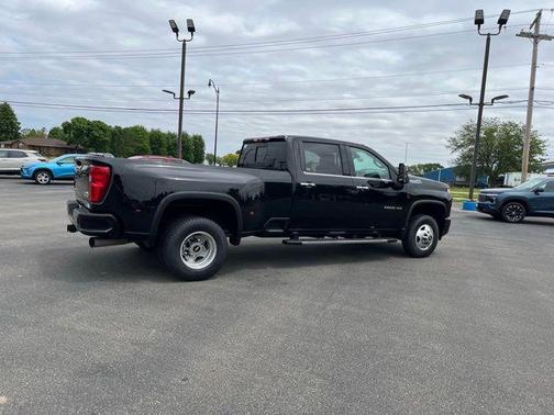 Mosaic Black Metallic 2021 Chevrolet Silverado 3500 High Country