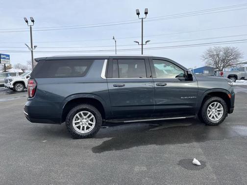 2021 Chevrolet Suburban LT