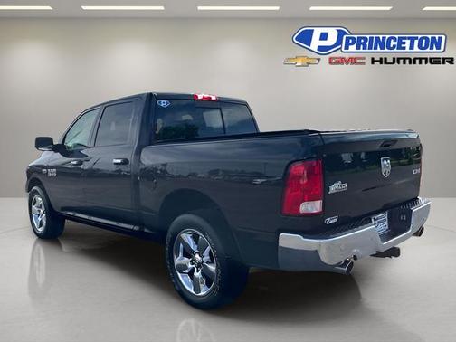 Brilliant Black Crystal Pearlcoat 2018 RAM 1500 Big Horn