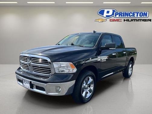 Brilliant Black Crystal Pearlcoat 2018 RAM 1500 Big Horn