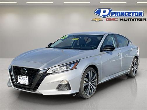 2022 Nissan Altima SR FWD