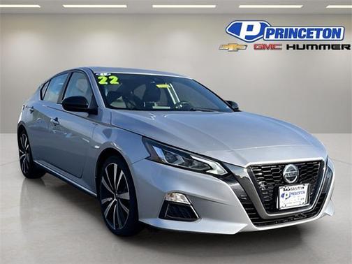 2022 Nissan Altima SR FWD