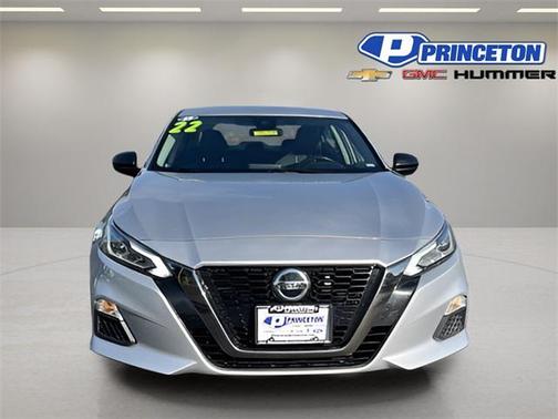 2022 Nissan Altima SR FWD