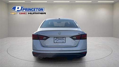 2022 Nissan Altima SR FWD