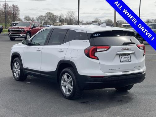 2022 GMC Terrain SLE