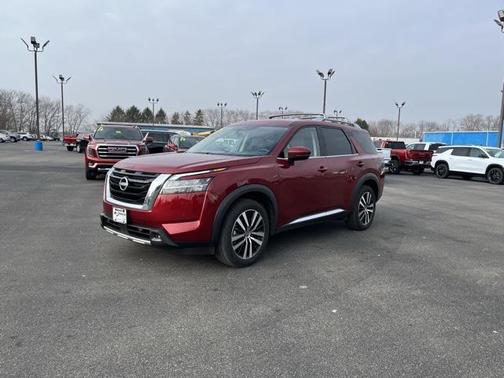 2023 Nissan Pathfinder Platinum 4WD