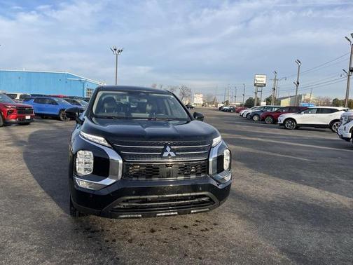 2023 Mitsubishi Outlander SE 2.5 2WD
