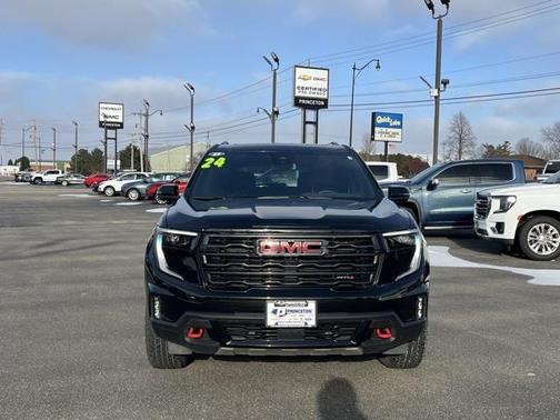 2024 GMC Acadia AWD AT4