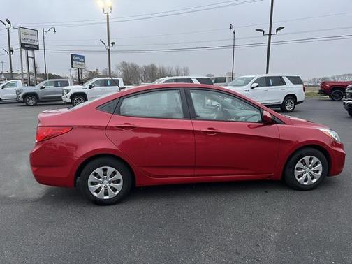 2017 Hyundai Accent SE