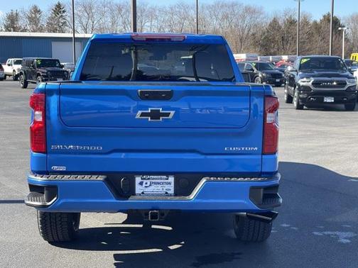 2025 Chevrolet Silverado 1500 Custom