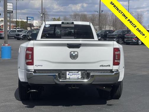 2021 RAM 3500 Tradesman Crew Cab 4x4 8' Box