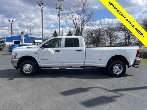 2021 RAM 3500 Tradesman Crew Cab 4x4 8' Box