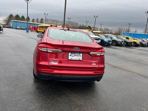 2020 Ford Fusion SE