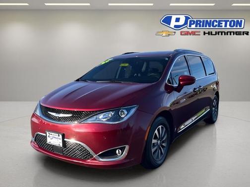 Velvet Red Pearlcoat 2020 Chrysler Pacifica Touring-L Plus