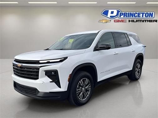 2024 Chevrolet Traverse LS